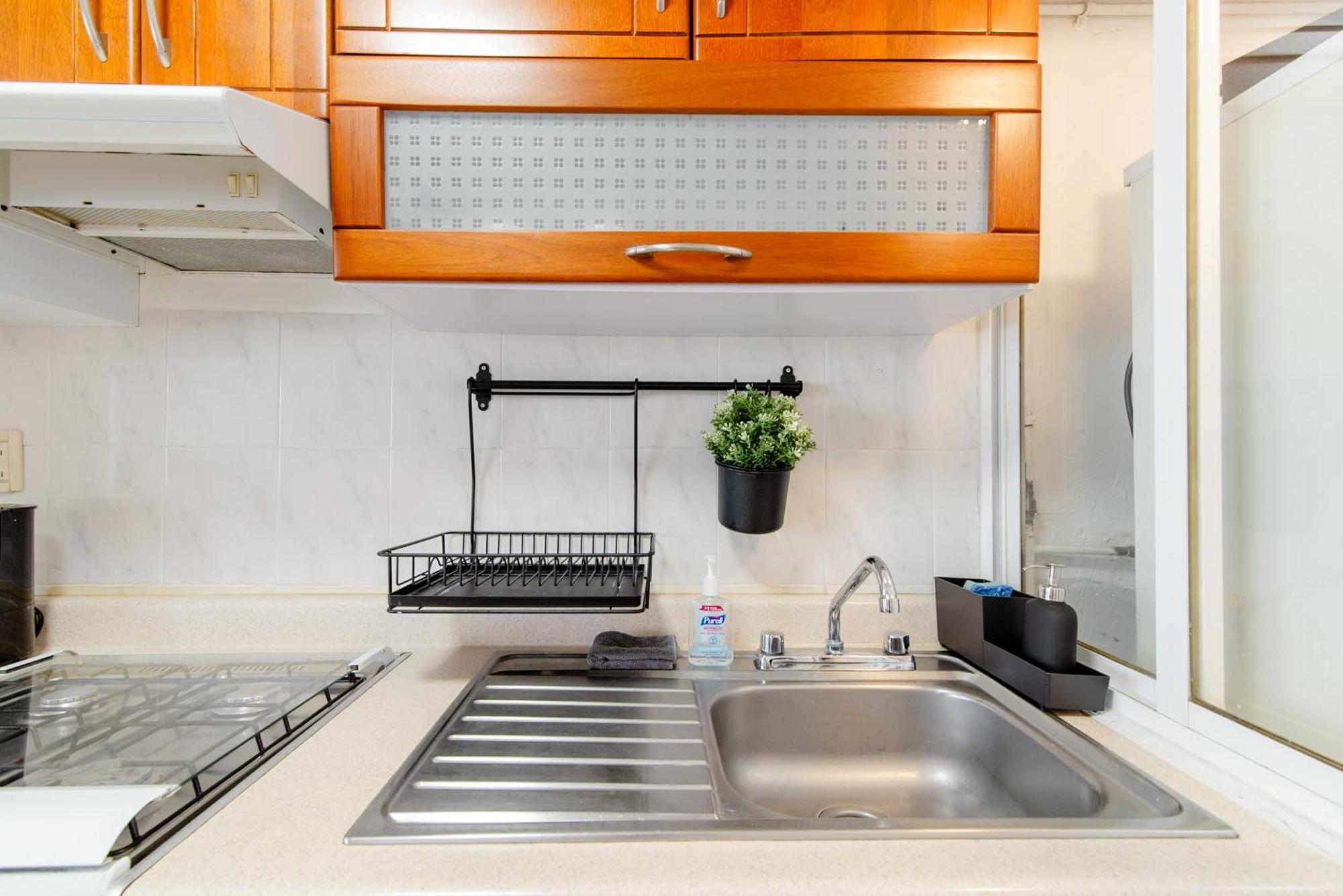 Lc122 - 2bdr - 2bth Apartment *